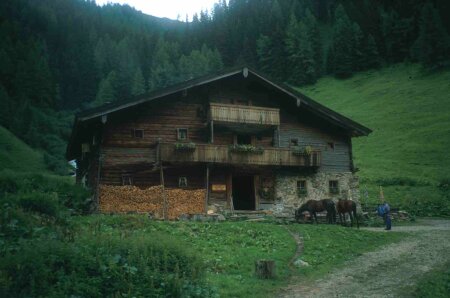 l'antica Rauriser Tauernhaus, in Austria