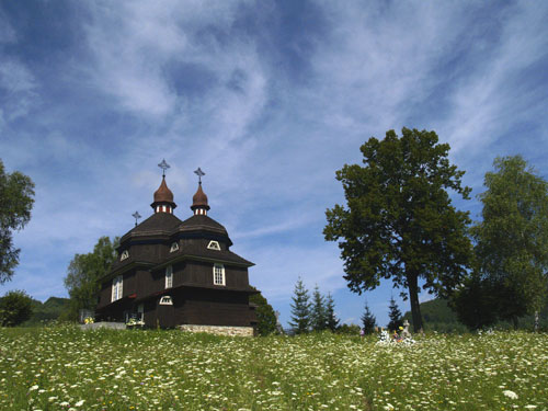  Una antica chiesa di legno