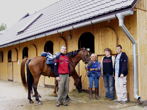  Michal, Martina e Vlado al maneggio di Snina